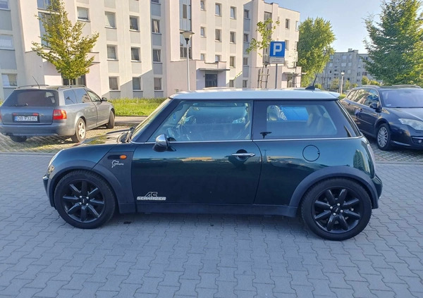 MINI Cooper cena 13500 przebieg: 242098, rok produkcji 2005 z Wałbrzych małe 56